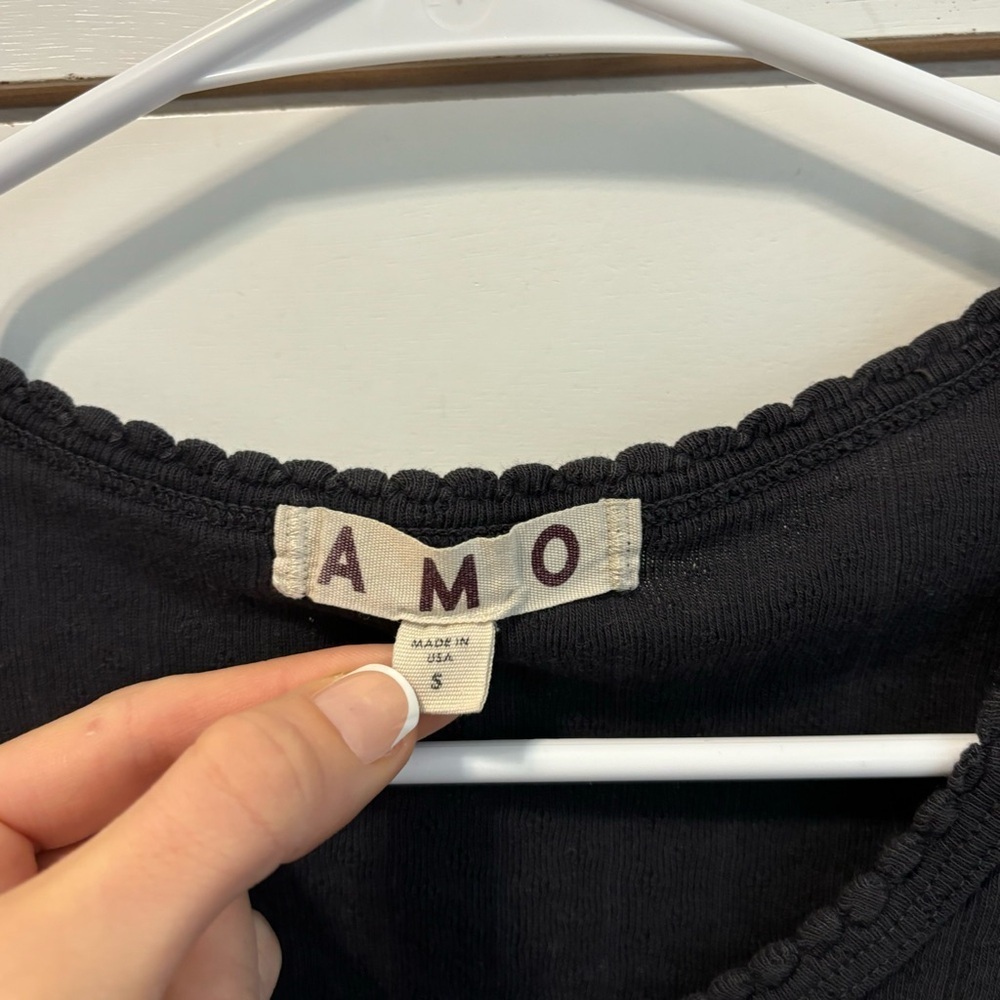 AMO Black Ribbed Top - Picture 4 of 5